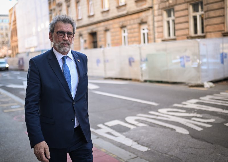 Fuchs nema cjelovite podatke o štrajku: U nekim zemljama sindikati ne smiju štrajkati dok je nastava