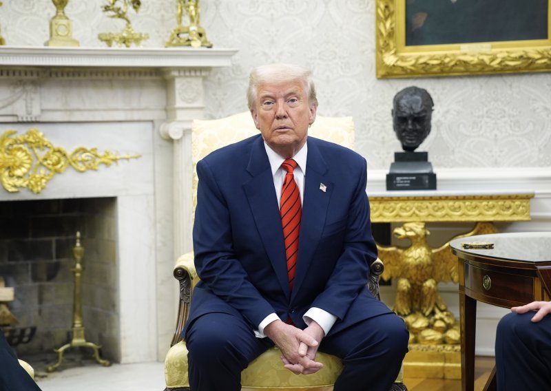 Trump potpisuje još jednu uredbu, neće biti ministarstva obrazovanja