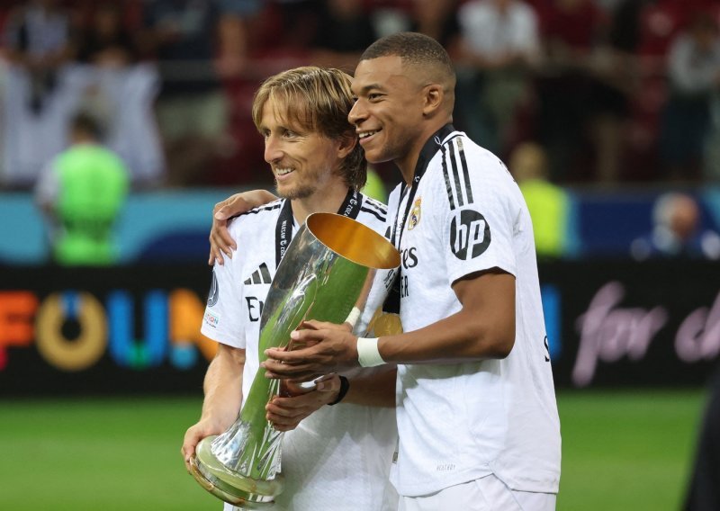 Mbappe zatražio hitan sastanak s Perezom, nagovara gazdu Reala da dovede zvijezdu iz Engleske
