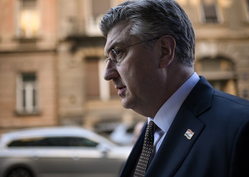 Plenković na samitu EU-a: Upozorit ću na stanje u BiH i Srbiji