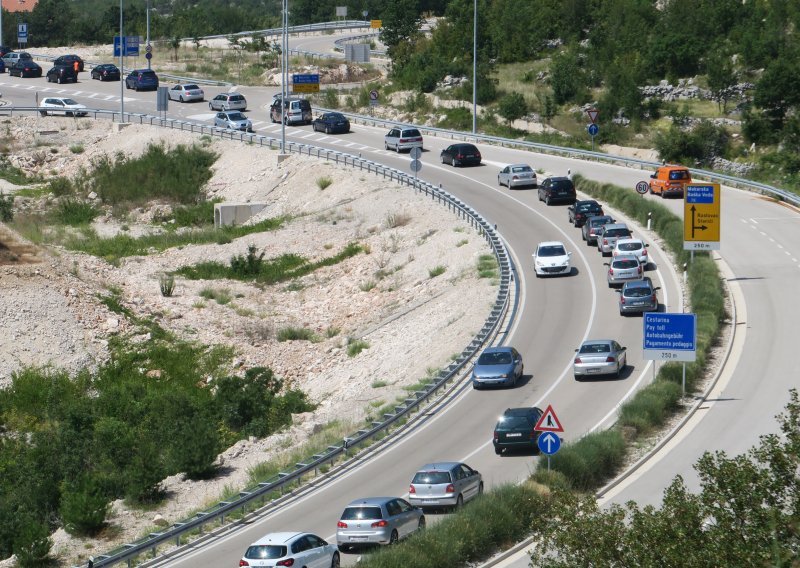 Vozači, pažnja! Ovaj tunel zatvara se na pet dana