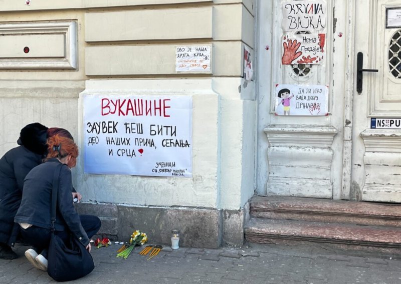 Preminuo 18-godišnji mladić, 16. žrtva pada nadstrešnice u Novom Sadu