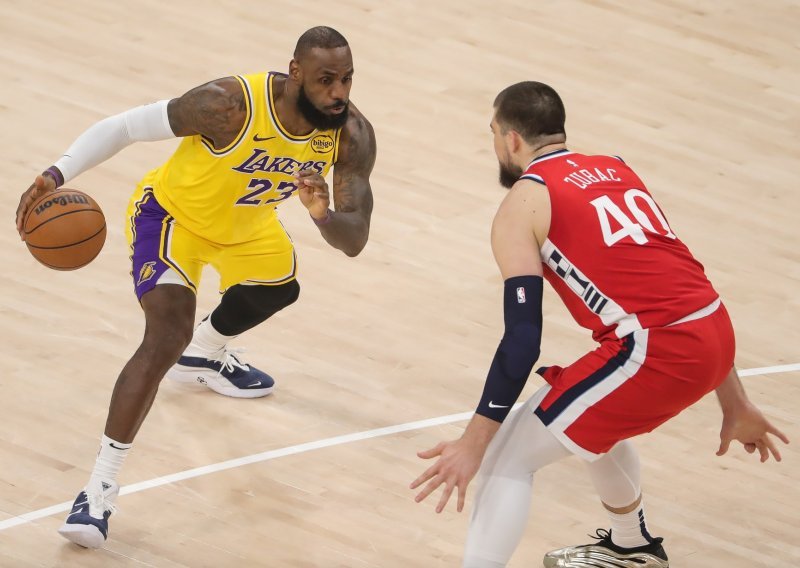 LeBron James nakon ispadanja odlazi u mirovinu?