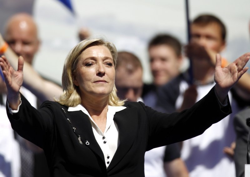 Marine Le Pen jednako poštuje Putina kao i Merkel