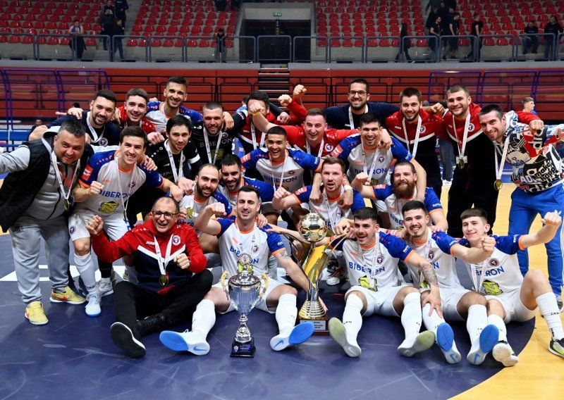 Pogledajte dramatičnu utakmicu! Dinamo je pobijedio 6:2, ali Torcida slavi osvajanje Kupa
