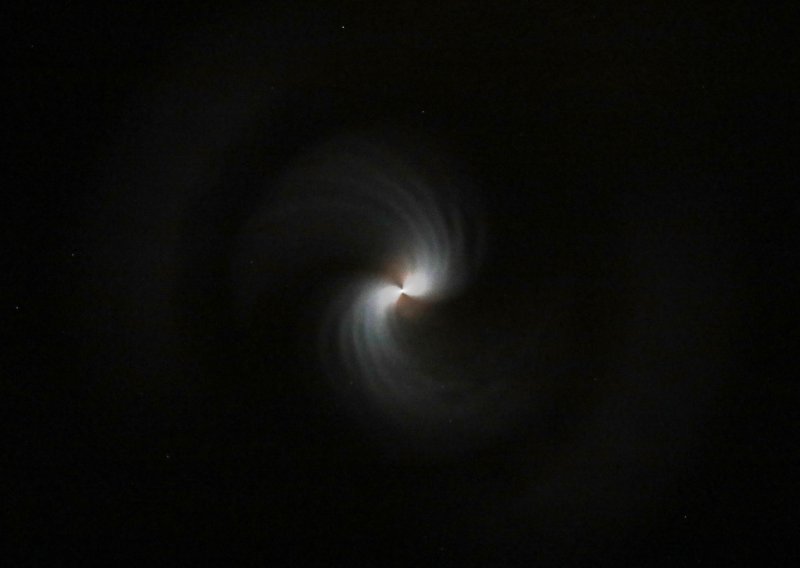 Neobičan fenomen na nebu iznad Hrvatske: Za misterioznu spiralu zaslužan je Musk