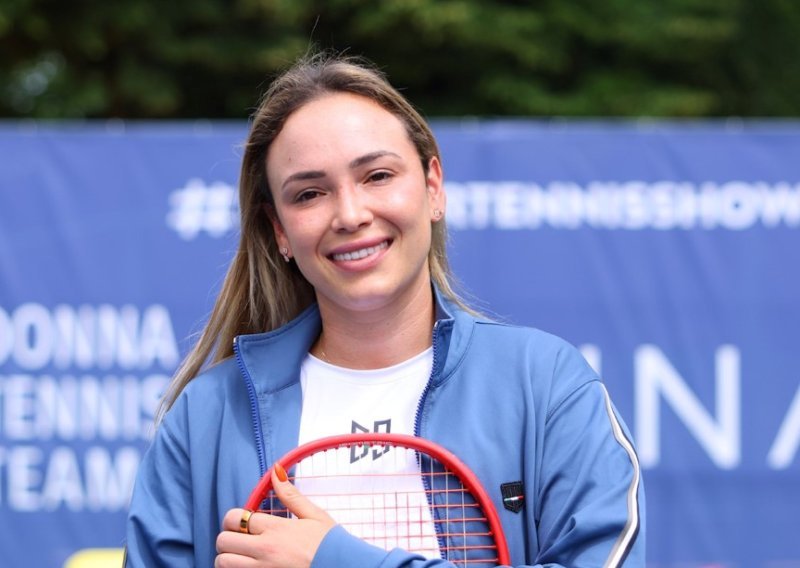 Donna Vekić pozirala s roditeljima i bratom koje ne vidimo često