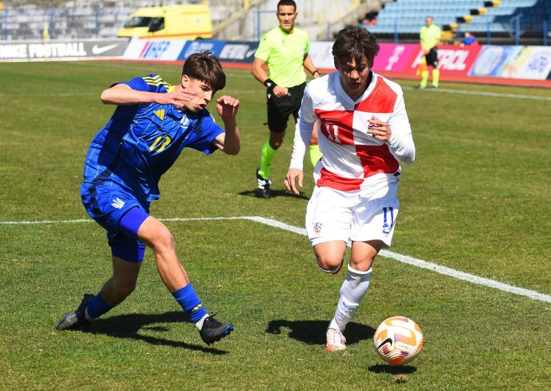 Odgođena odlučujuća utakmica U-17 reprezentacije; Talijani su stigli, ali...