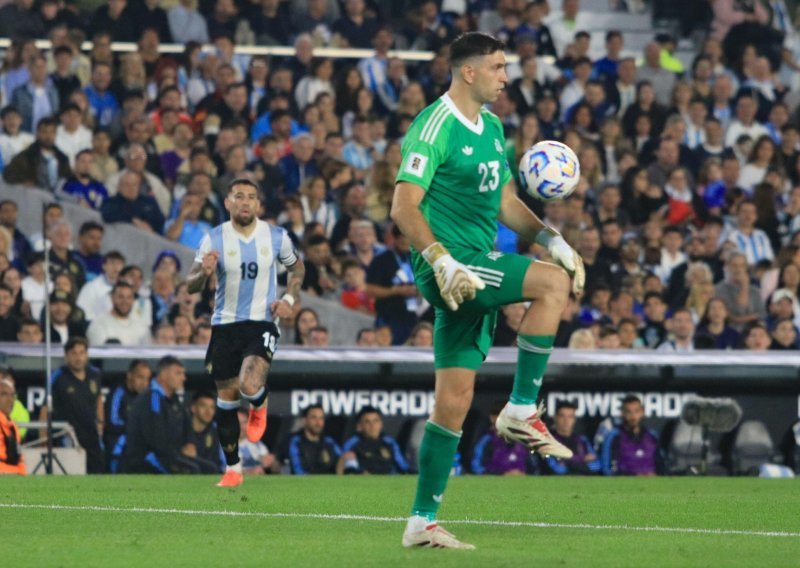 Emiliano Martinez opet pokazao koliko je bahat; pogledajte kako je provocirao Brazilce