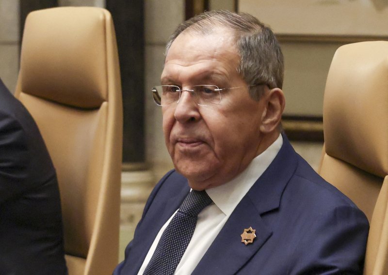 Trump izjavio da Rusija odugovlači s primirjem: Lavrov objavio uvjet za sporazum