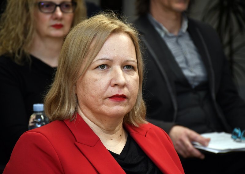 U Sabor stigla tri zahtjeva za skidanje imuniteta sisačkoj gradonačelnici Ikić Baniček