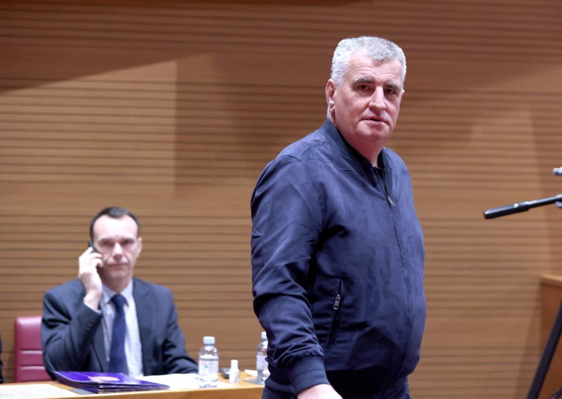 Bulj: 'Hrvatske kune pretvorili smo u toalet papir. Toliko o politici Andreja Plenkovića'