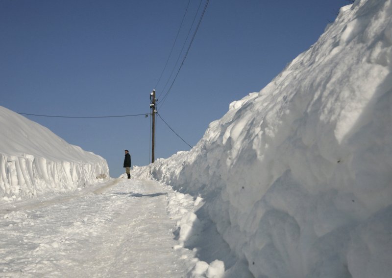 U Crnoj Gori visina snijega dostiže rekord