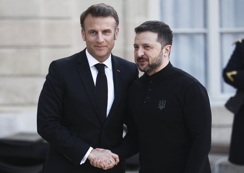 Macron nakon razgovora sa Zelenskim: Spremni su na bezuvjetno primirje