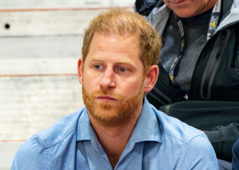 Nova drama u kraljevskoj obitelji: Princ Harry stigao u London u zanimljivom trenutku