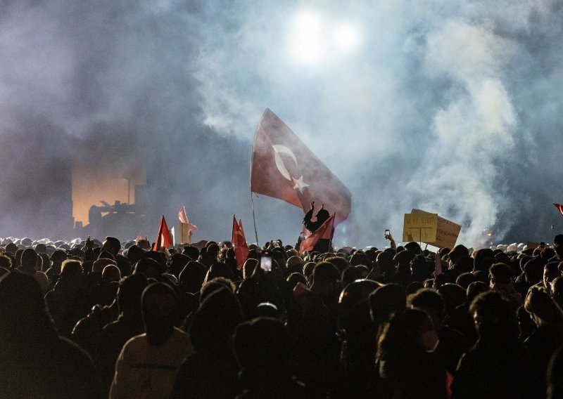 Turska zatvorila 18 istanbulskih gradskih dužnosnika