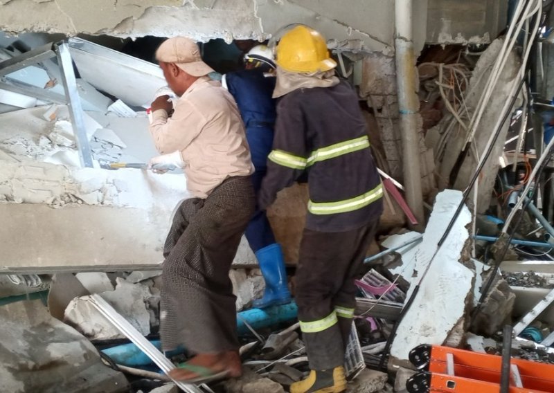 Mjanmarska hunta pucala na kineske humanitarce nakon potresa