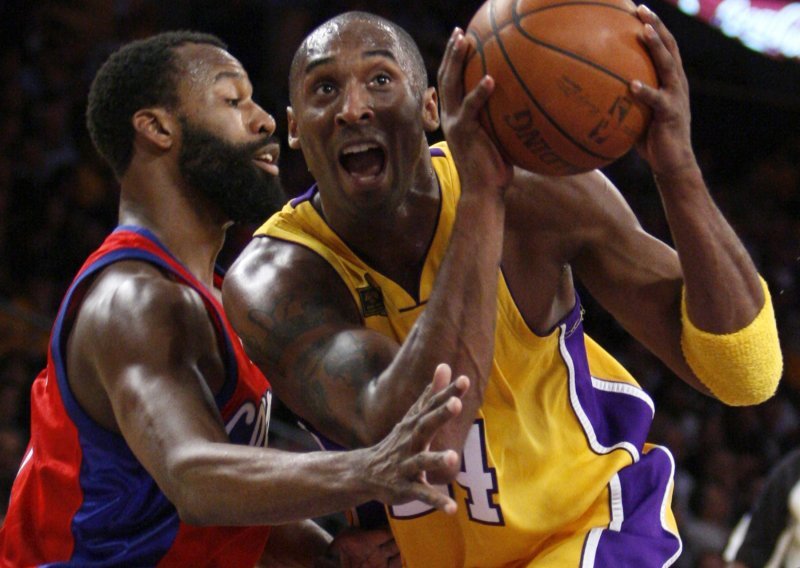 Prvaci Lakersi ušli pobjedom u sezonu