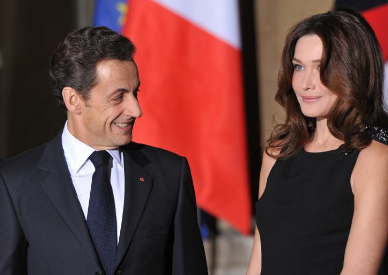 Vlasnica L'Oreala dala Sarkozyju 150 tisuća eura