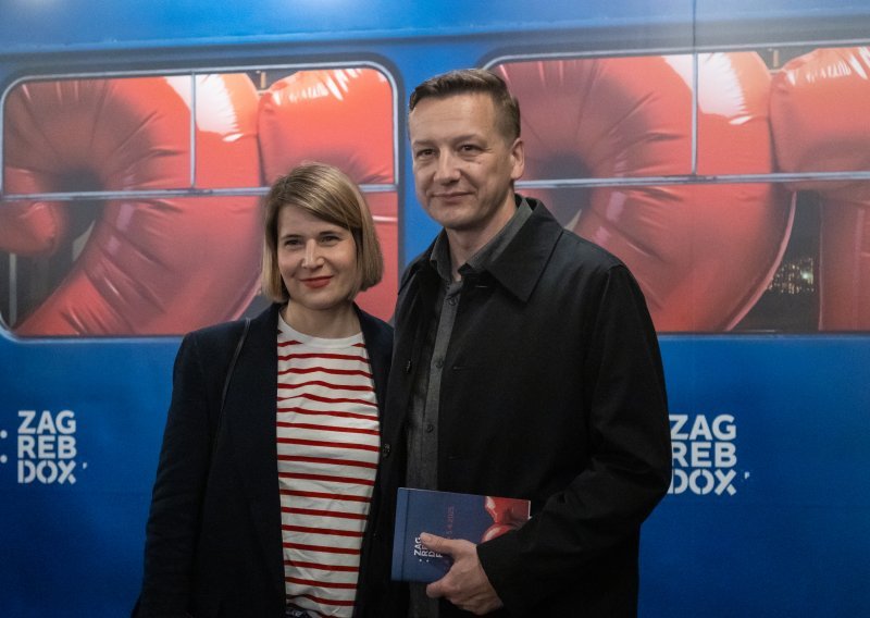 Skupa su dva desetljeća: Rijetko pojavljivanje Tomislava Jelinčića sa supugom