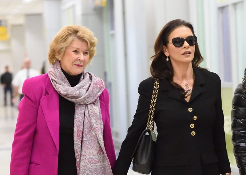 Catherine Zeta-Jones objavila fotografiju iz djetinjstva: Evo od koga je naslijedila ljepotu