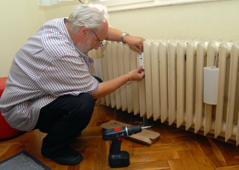 Kontroverze oko razdjelnika ne staju: Troškovi građanima se gomilaju dok dobavljači trljaju ruke