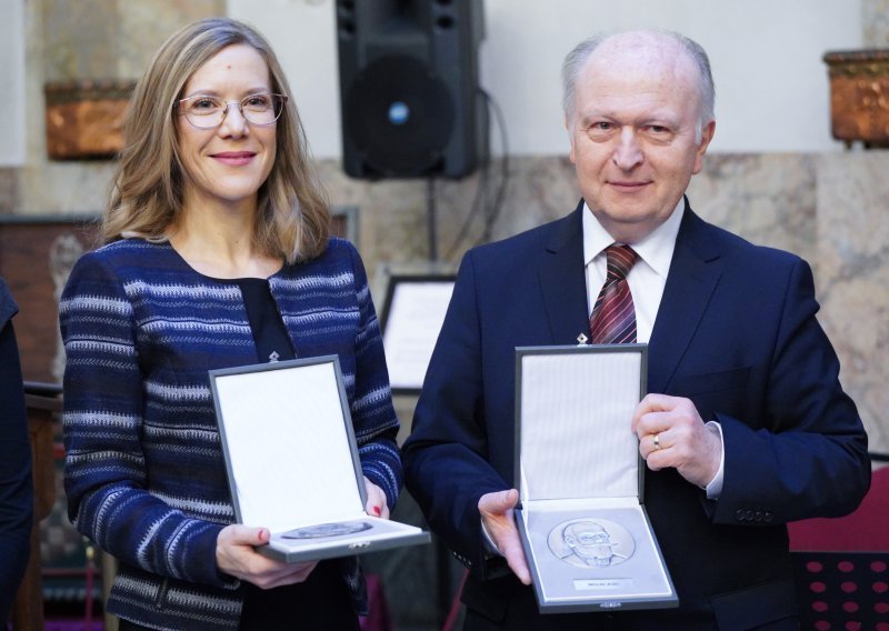 Mislavu Ježiću nagrada za životno djelo, Lei Kovács za prijevod 'Dobrostive'