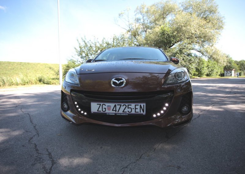 Mazda3 Sport 2.0 GTA - za ljubitelje sportske vožnje