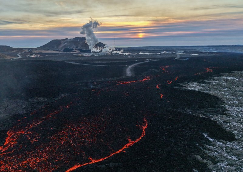 Erumpirao vulkan na Islandu; počela evakuacija ribarskog grada Grindavika