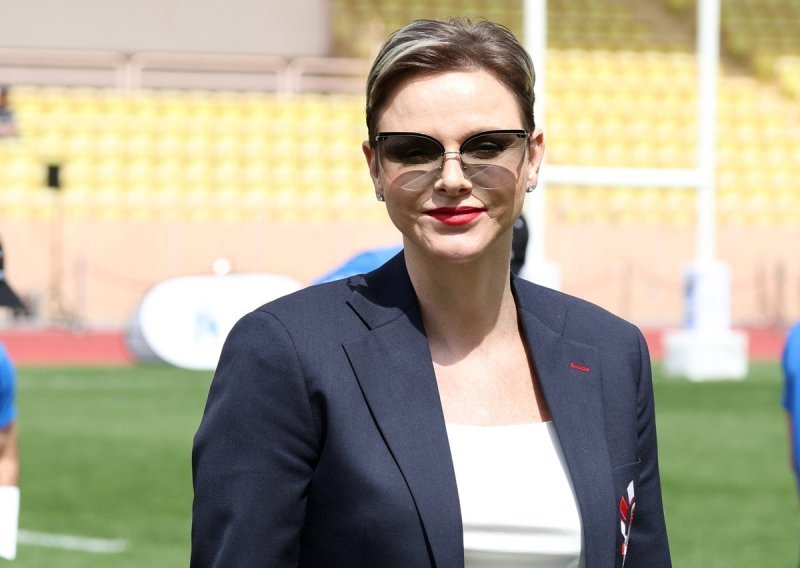 Skinny traperice i hit tenisice: Princeza Charlene voli luksuz, ali hit adidasice nosi i ona