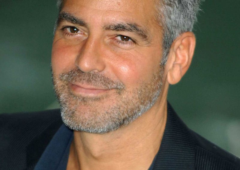 George Clooney opsjednut je svojim penisom