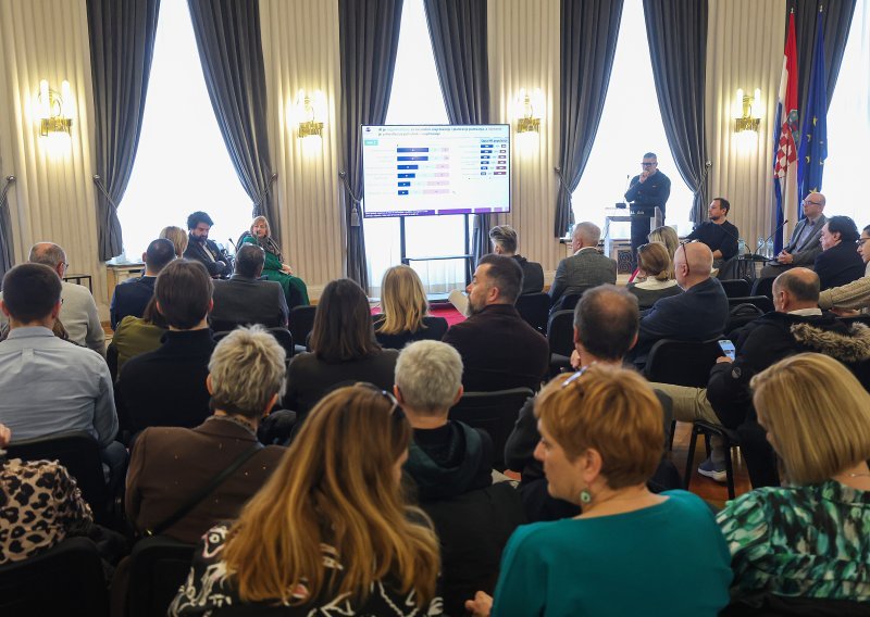 Generacija Z koristi AI, ali za mentalno zdravlje bira stručnjake