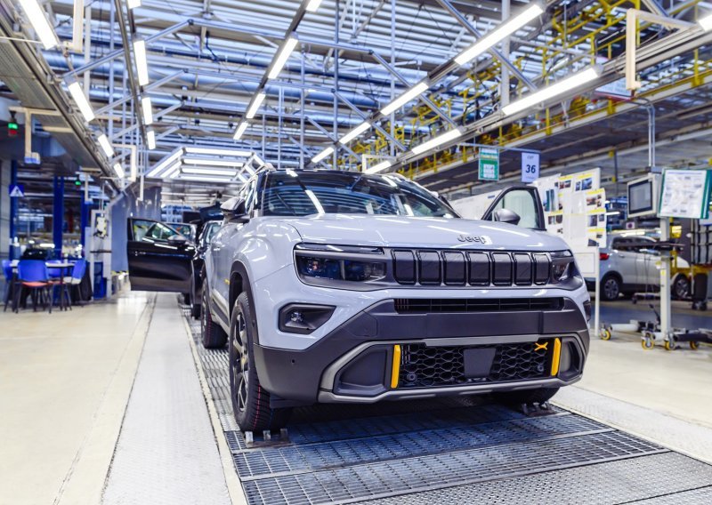 Jeep Avenger 4xe krenuo u proizvodnju: Prvo proizvedeno vozilo je iz ograničene serije