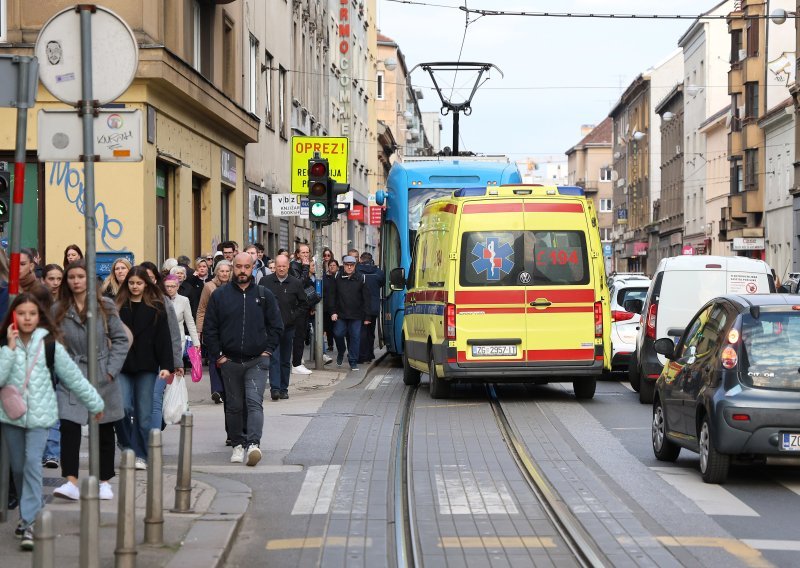 Prometna nesreća u Zagrebu, automobilom naletio na pješaka