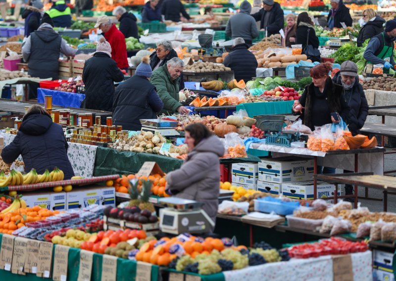 Usporedili cijene na tržnicama u Zagrebu, Splitu, Rijeci i Osijeku; evo gdje je najskuplje
