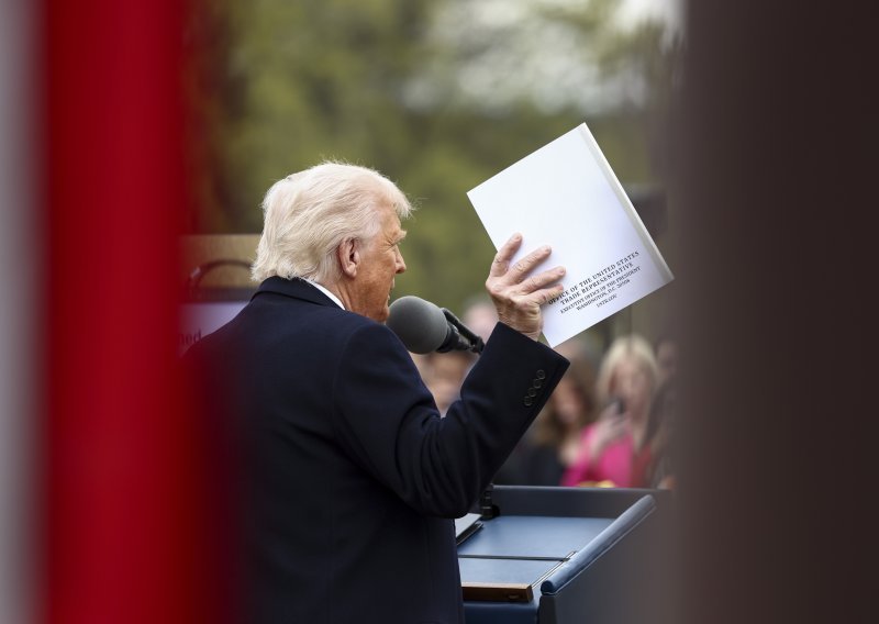 Analitičari o Trumpovim carinama: 'Upravo je bacio nuklearnu bombu na svjetski trgovinski sustav'