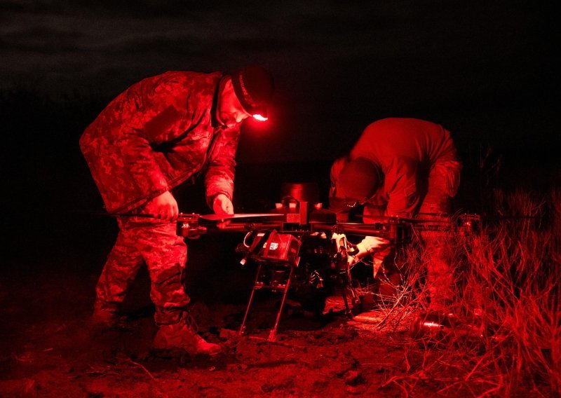 Priča iz sjene u Ukrajini: Pijanisti i krojačice najopasniji su operateri dronova