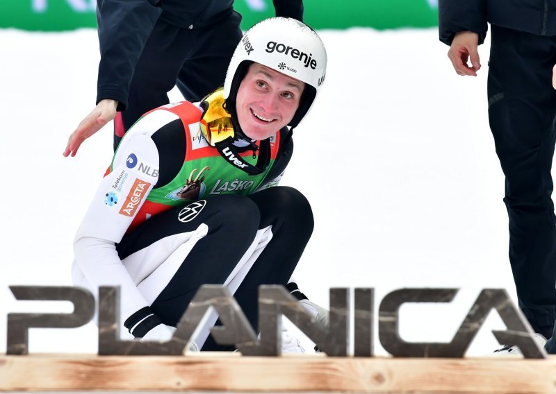 Domen Prevc nastavlja obiteljsku dinastiju, obara rekorde i osvaja medalje. Ostao je samo jedan san