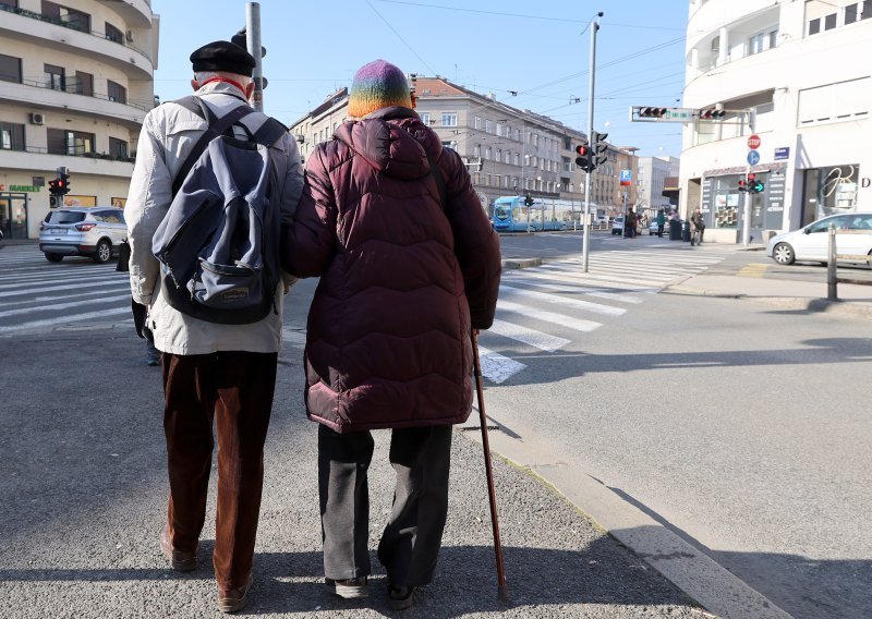 HZMO objavio: Evo kada kreće isplata uvećanih mirovina