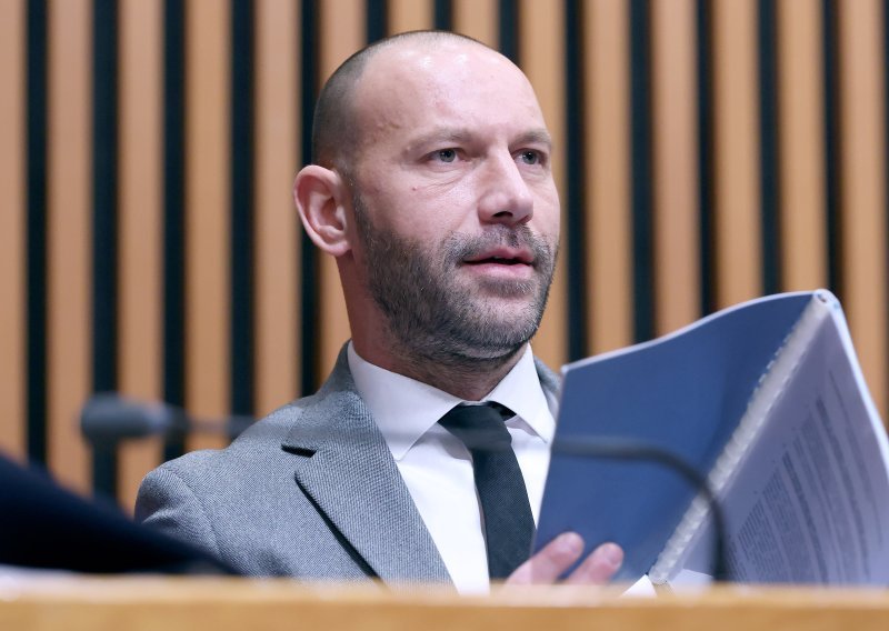 Habijan objasnio kako će se dokazivati podmićivanje zastupnika, policija dobiva jedan novi zadatak