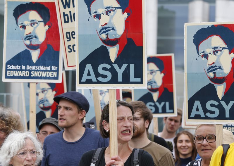 Snowden u Rusiji traži privremeni azil