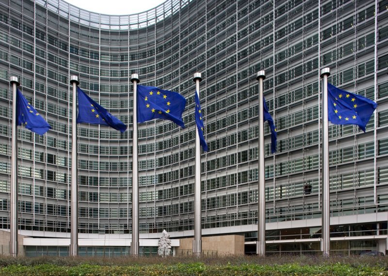 Europska komisija predložit će carinske protumjere manje od 26 milijardi eura