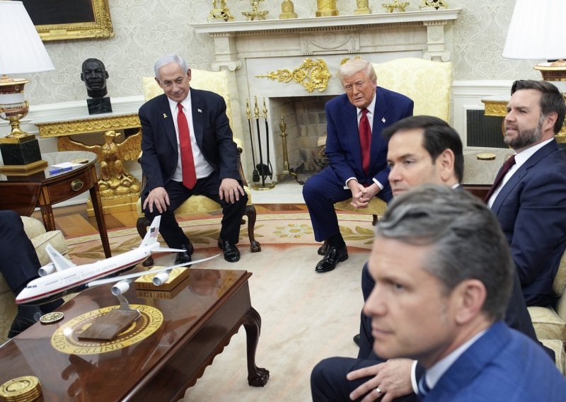 Trump: Bila bi dobra stvar da SAD kontrolira i posjeduje Gazu