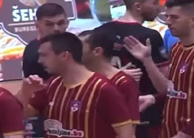 Pogledajte kako je suparnik pljunuo hrvatskog reprezentativca u BiH; skandal nakon finala futsal kupa