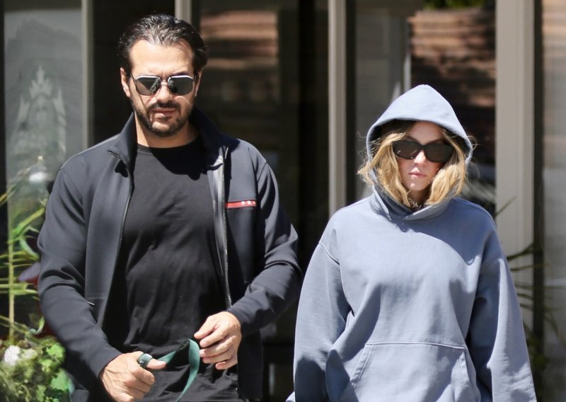 Nakon prekida zaruka i očijukanja s Glenom Powellom, Sydney Sweeney 'uhvaćena' s bivšim