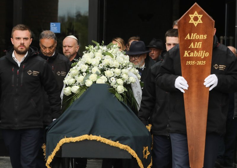 Brojni glazbenici, glumci i prijatelji oprostili su se od Alfija Kabilja na Mirogoju