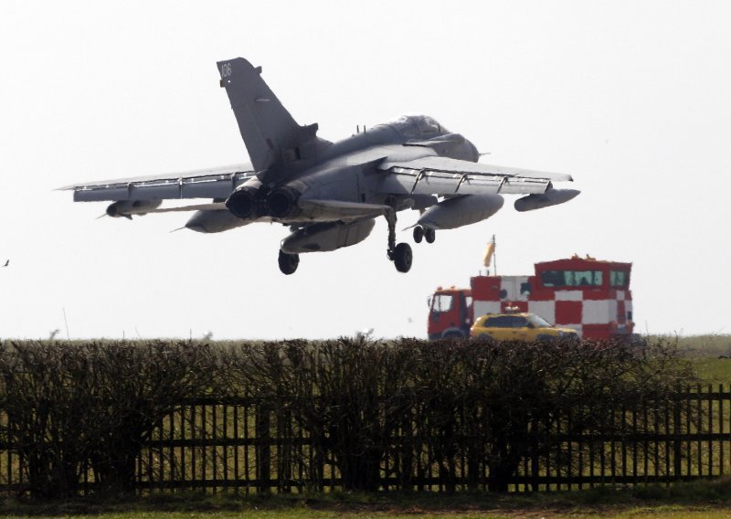 Britanija izvela prve zračne napade na Islamsku državu u Siriji