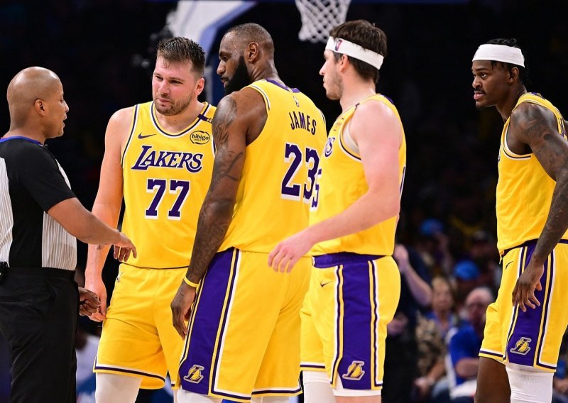 Dončić psovao navijaču pa zaradio isključenje, uslijedio raspad Lakersa