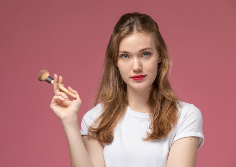 Rumenila su ultimativni beauty hit, a evo kako ih nanositi na pravi način