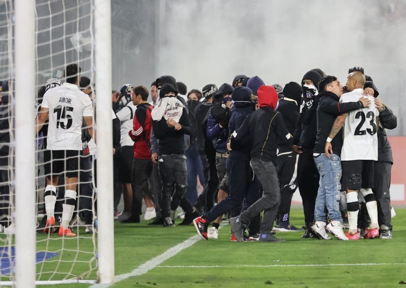 Dvoje poginulih u stampedu navijača na utakmici Cope Libertadores